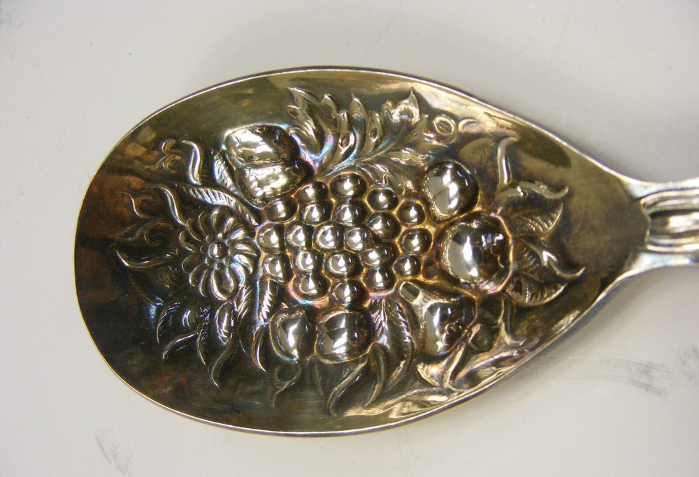 Vintage EPNS Fork Spoon Serving Set Raised Fruit Design Made in England 4-south