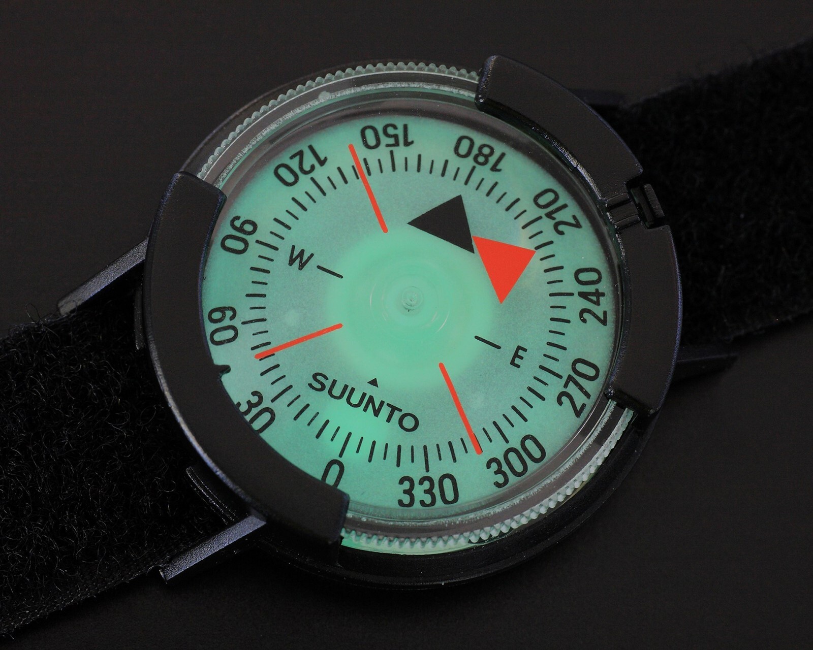 SUUNTO M-9 Wrist Compass Liquid-Filled with Jewel Bearing & Side Reading Window