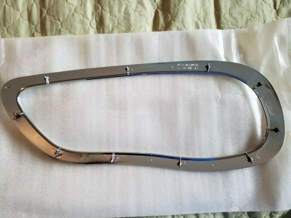 United Pacific 32308 Headlight Bezel Chrome Left for Freightliner M2