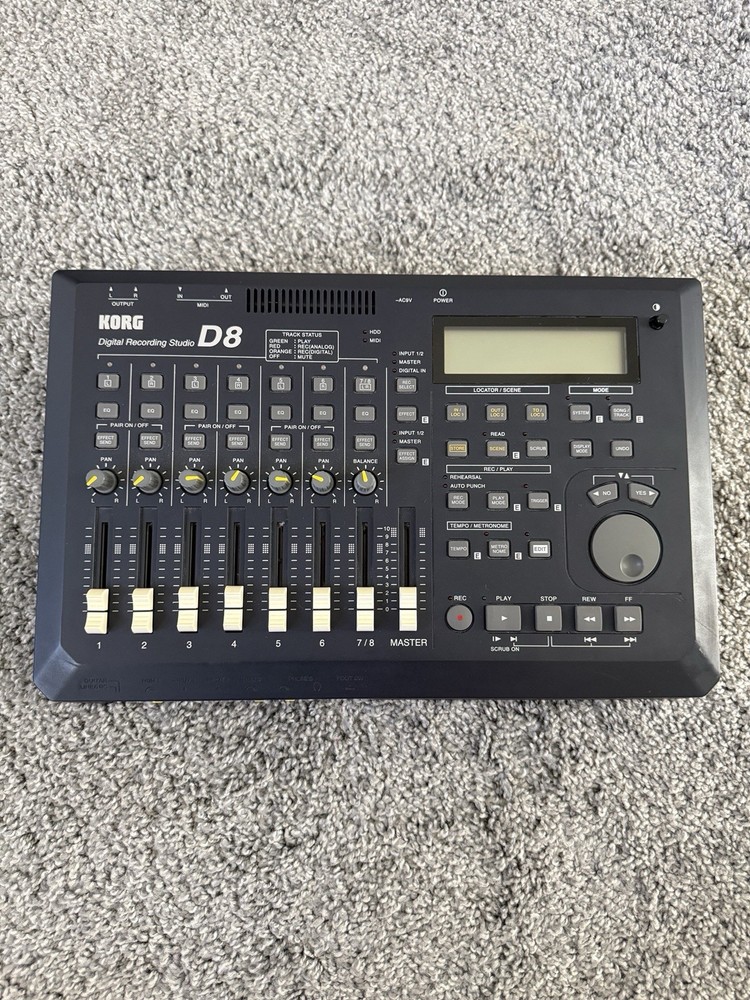 Korg D8 Digital Recording Studio Multitrack Recorder Good Condition No Adapter
