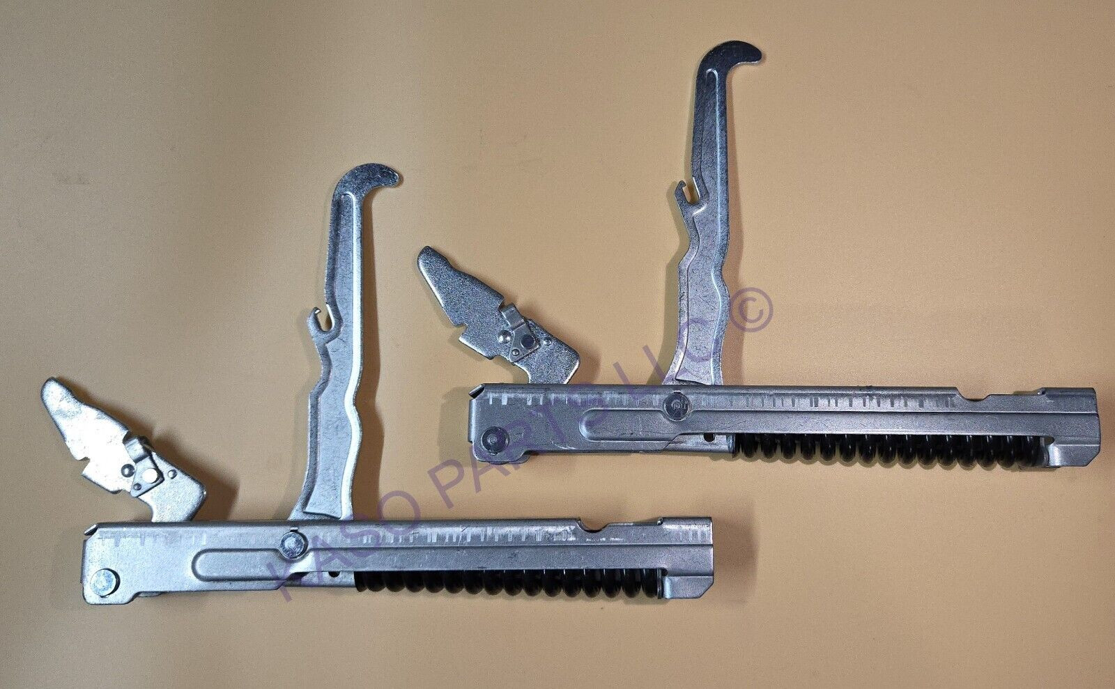 Jenn Air/Whirlpool 73001109, 73001062, WP73001109 Oven Door Hinge Set (2 Hinges)