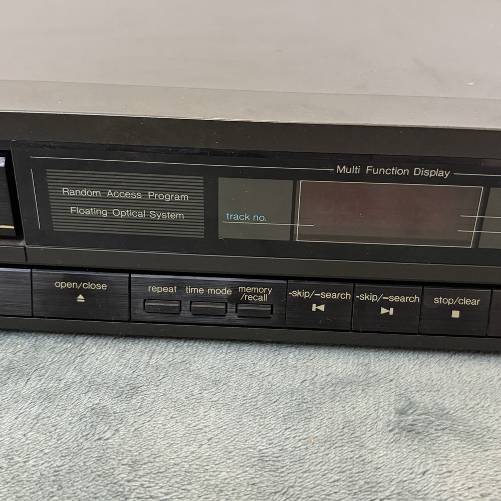 Vintage Technics Single Disc Compact Disc CD Player SL-P117 Works 1987