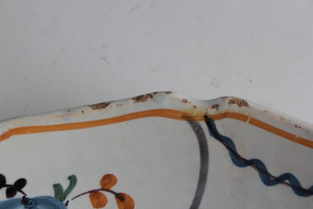 Nevers earthenware plate, 18th century (69680)