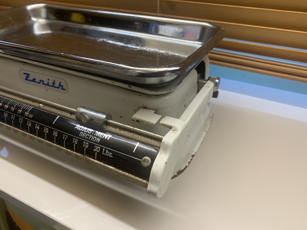 Vintage German made Zenith Scale in Lbs.