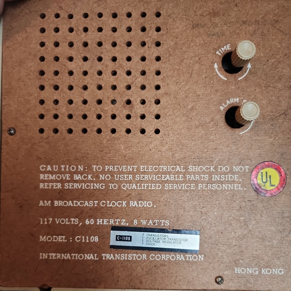 Vintage Solid State ITC 10 clock Radio AM not fully functioning