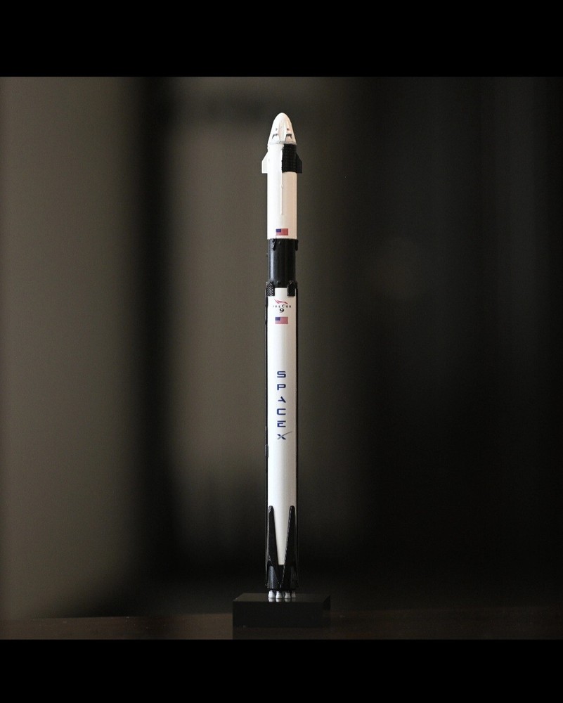 NEW SpaceX Falcon 9 - Crew Dragon Rocket Model Static Model 1:233