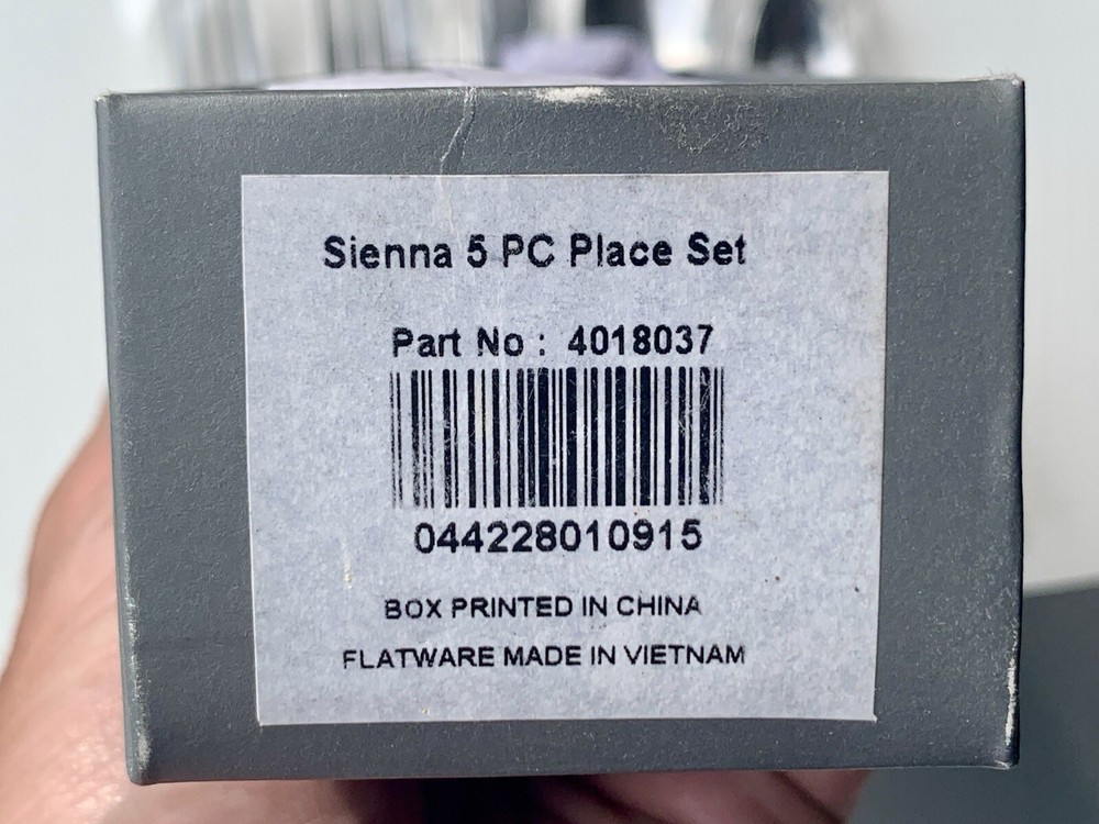 Sasaki Sienna 5 pc Place Setting Stainless Flatware Robert AM Stern Design