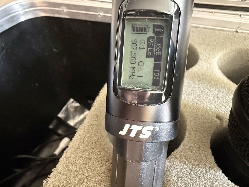 JTS JSS-4B ( 507-500MHz ) Handheld Wireless Microphone ( one Unit )