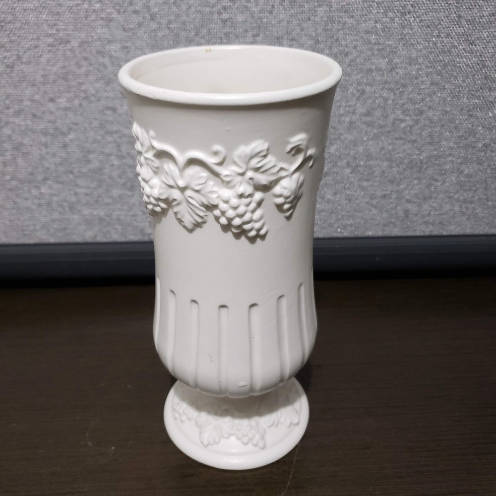 White/off White Footed Vase Embossed Grape E-3129