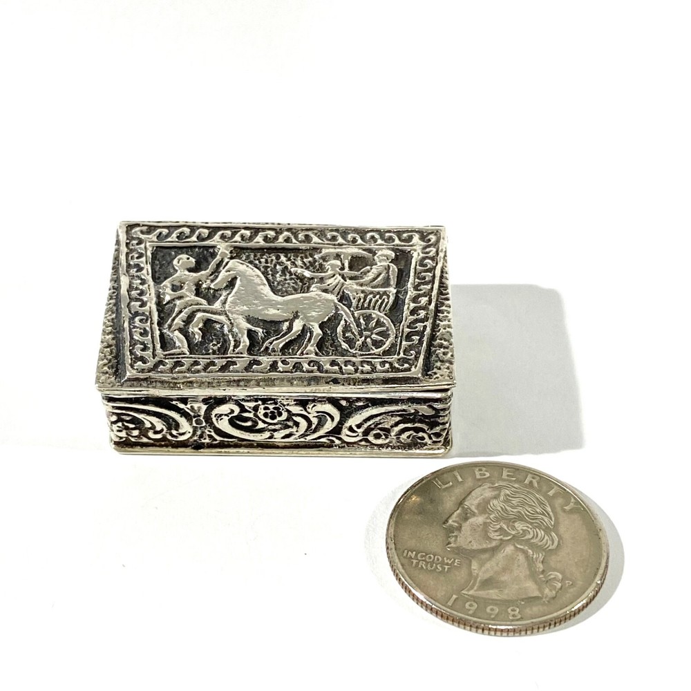 Vintage Solid Silver Italian Pillbox , Hallmarked with ancient romans scene