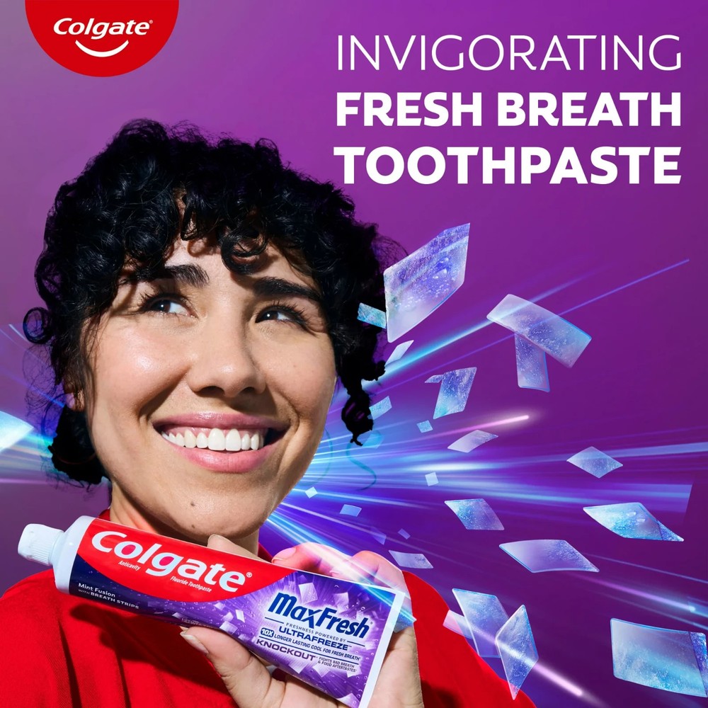 Colgate Max Fresh Knockout Toothpaste, Whitening Toothpaste with Mini Breath