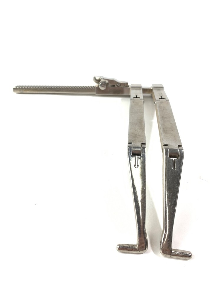 Stryker screw head Distractor