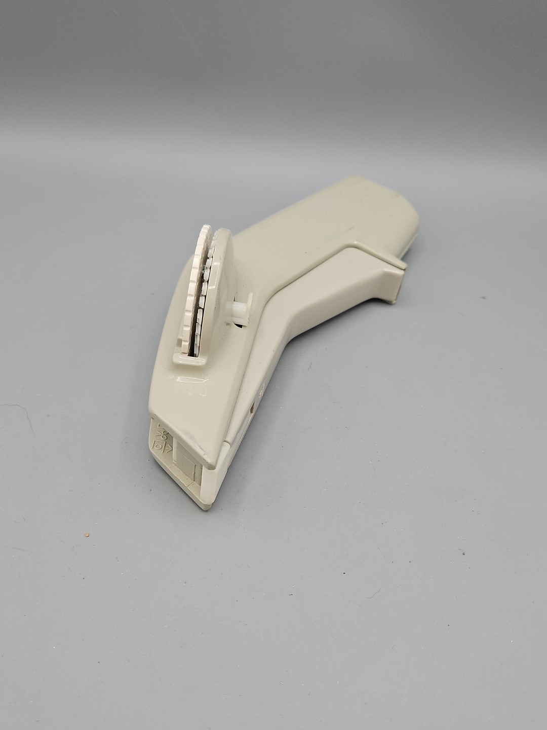 Vintage Dymo Organizer 1610 Embossing Label Maker 1/4 3/8 Tape -