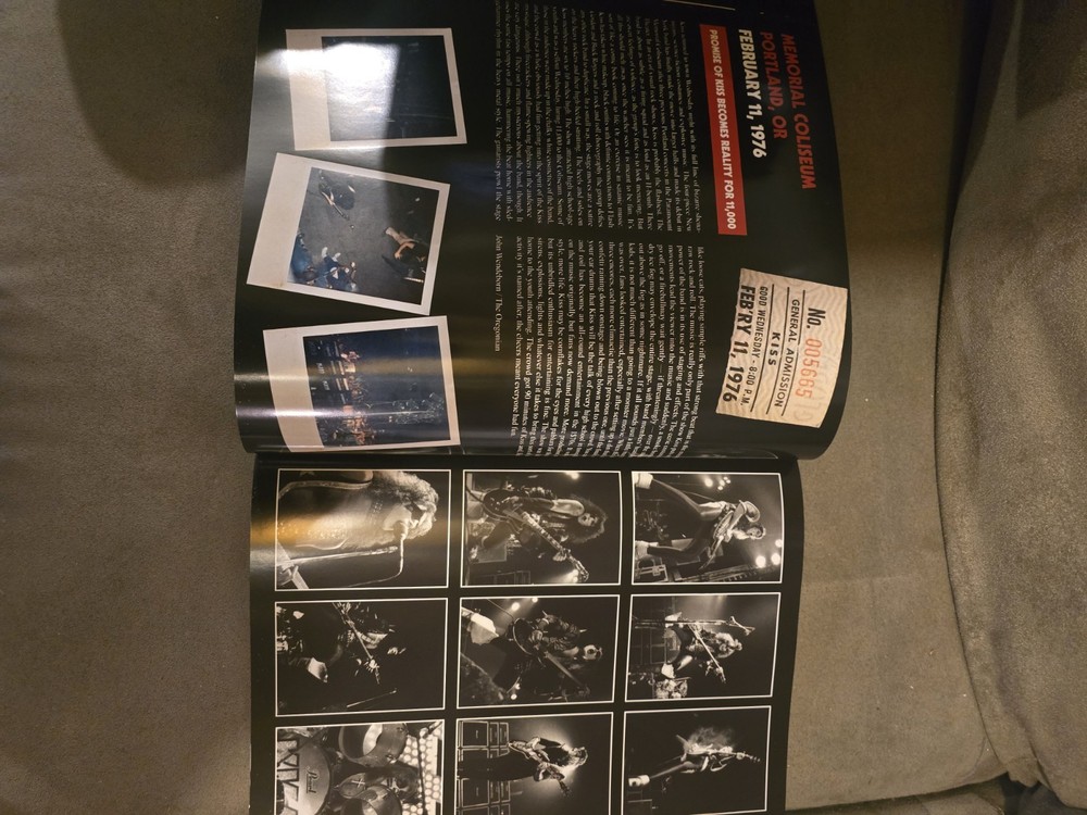 Kiss Alive! Tour 1976 Concert Memorabilia Box Set Records Photos Posters