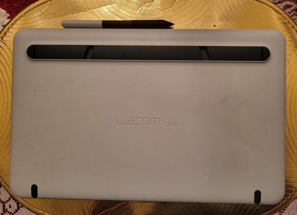 Wacom One 13.3" Digital Drawing Tableot – LCD& PEN – Powers On – UNTESTED – Read