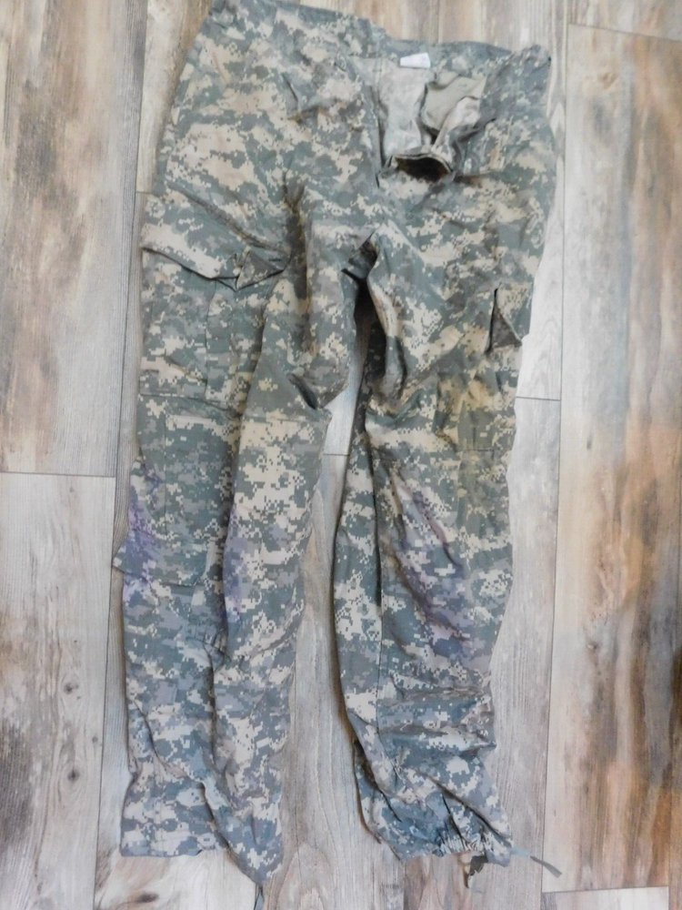 ARMY ACU PANTS SIZE LARGE - REGULAR