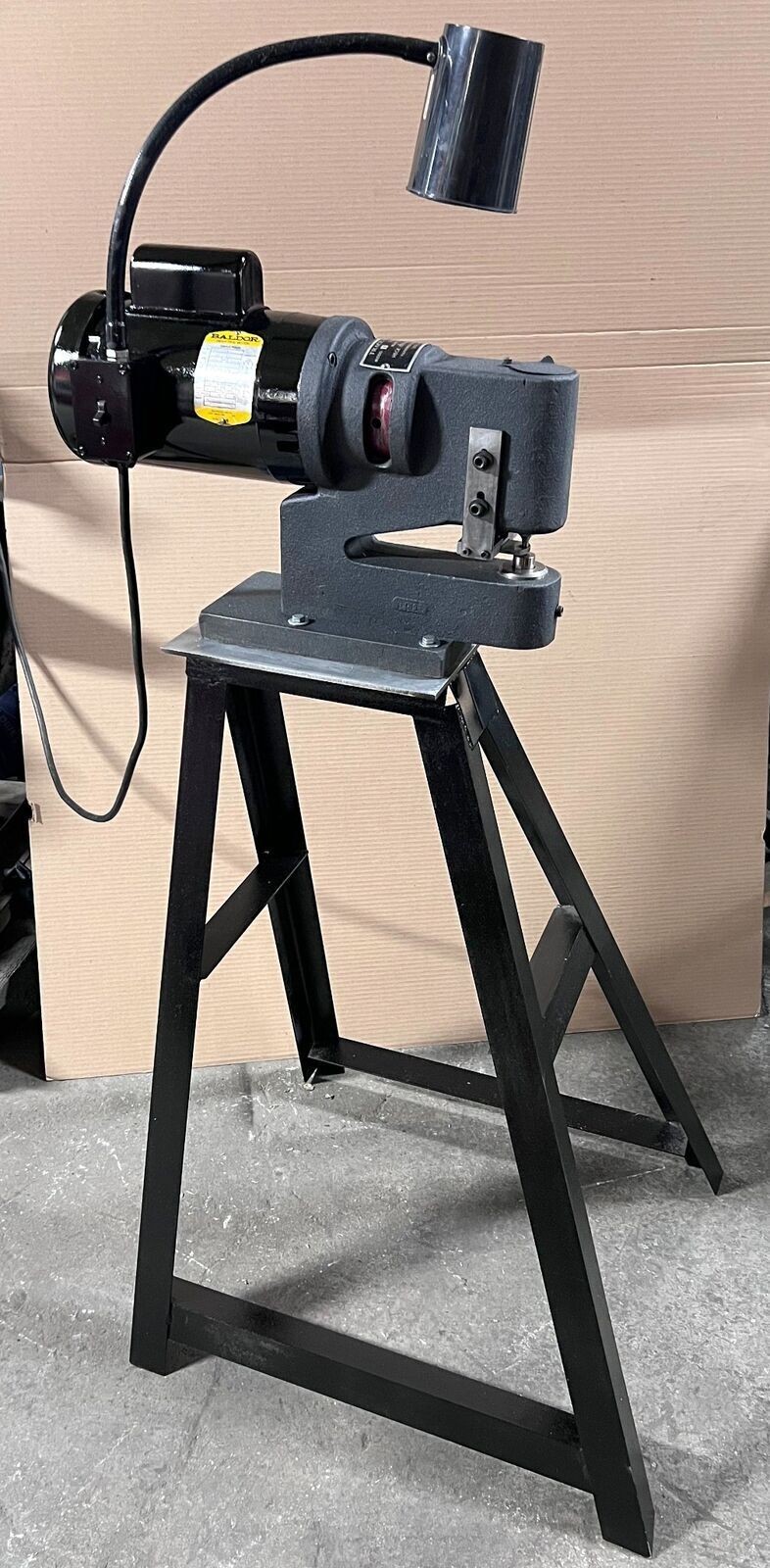 USA MADE! NICE HECK MODEL 3 1/8" TRACE-A-PUNCH DUPLICATING NIBBLER w/ STAND