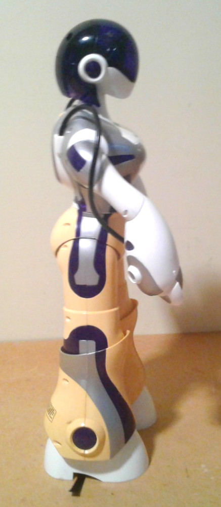 WOWWEE FEMISAPIEN ROBOT