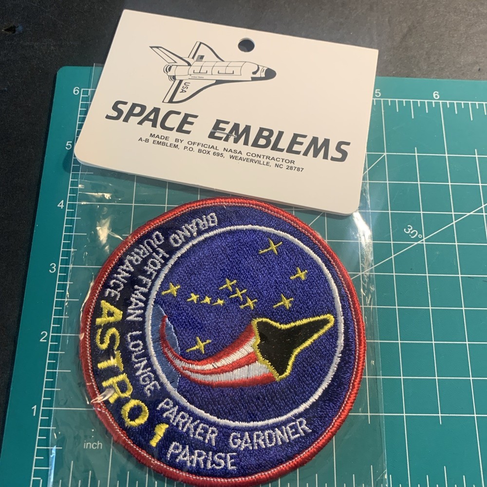 ASTRO 1 SPACE SHUTTLE SPACE MISSION PATCH 1A