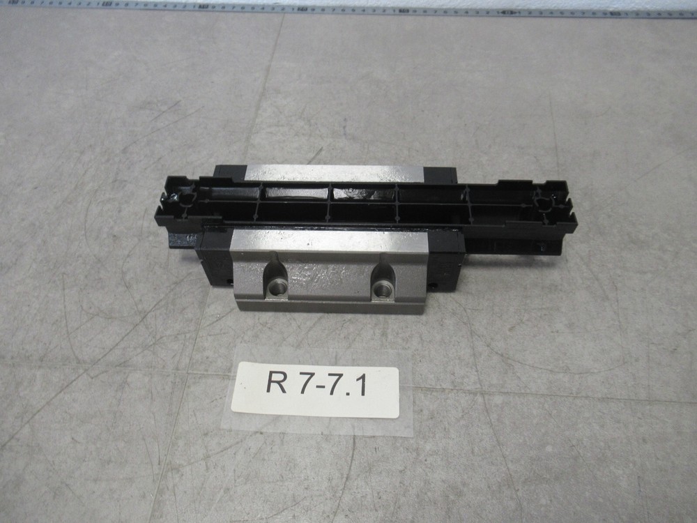 Nsk Ra35 Pom Roller Guide Car Unused