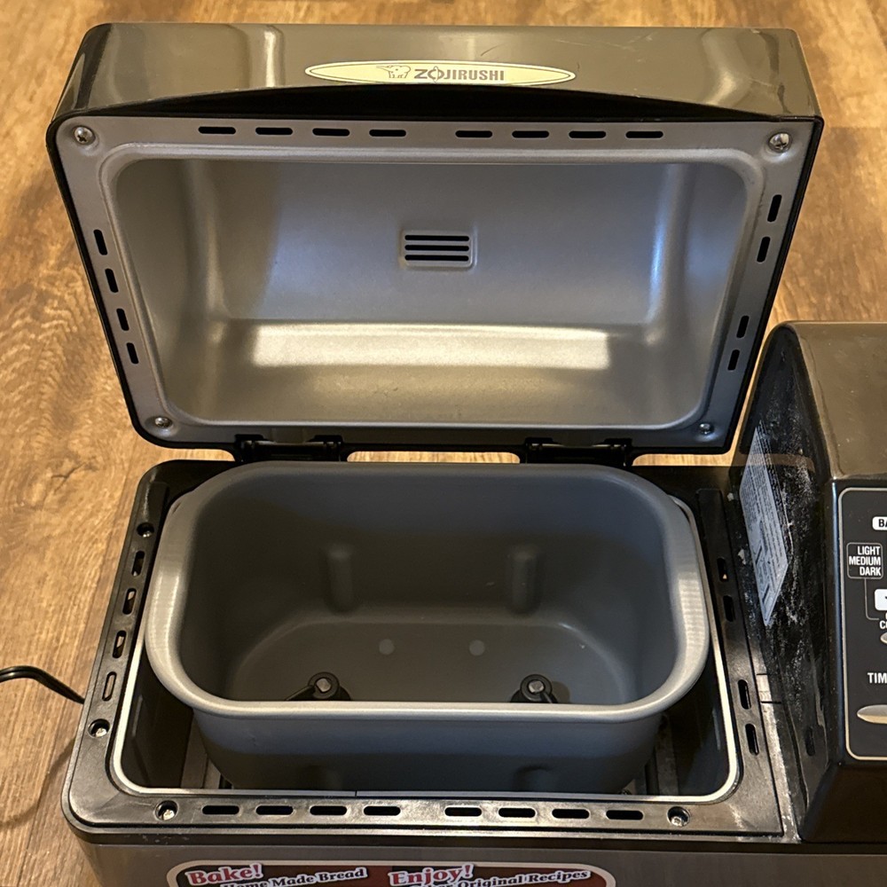 Zojirushi Bread Machine BB-CEC20 Home Bakery Supreme Breadmaker Black