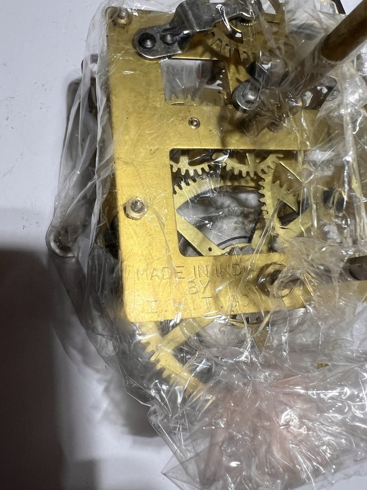 MADE IN INDIA CLOCK MOVEMENT. IWT CO