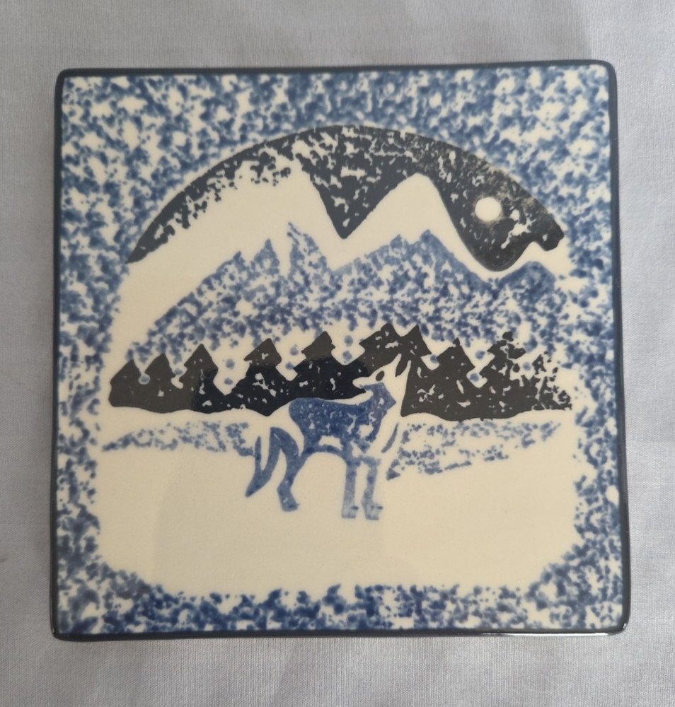 Folk Craft: Wolf Trivet by Tienshan