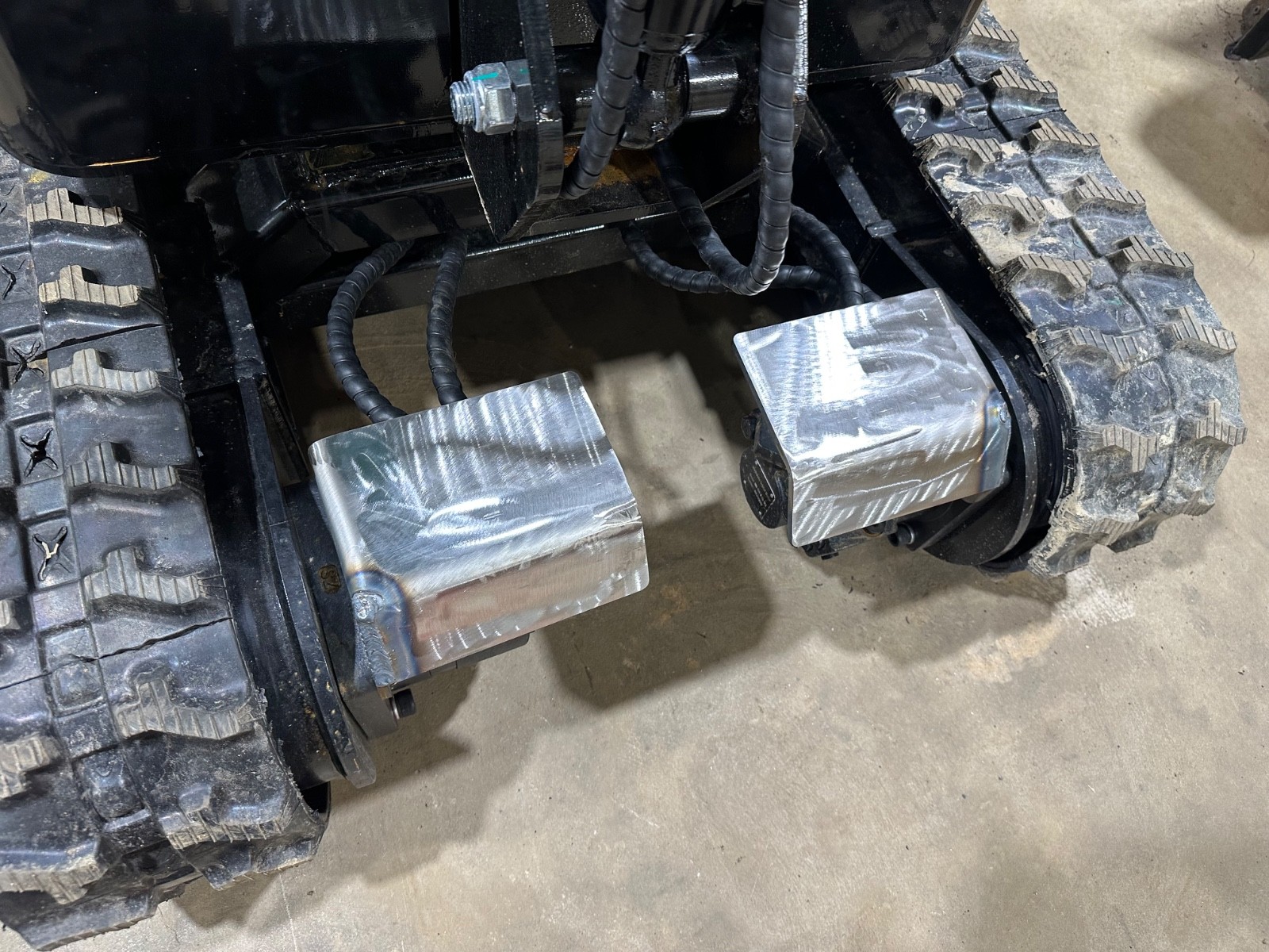 Mini Excavator Track Drive Motor Line Guard Shield Plate Chinese 1 Ton Cover AGT