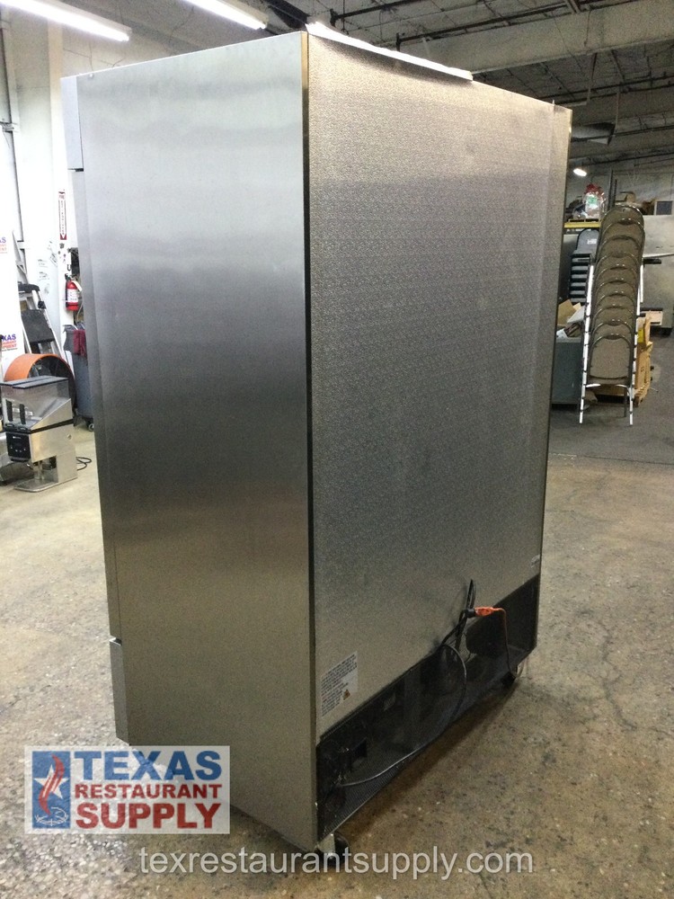 Avantco 178A49RHC 54” 2 Solid Door Refrigerator With Casters