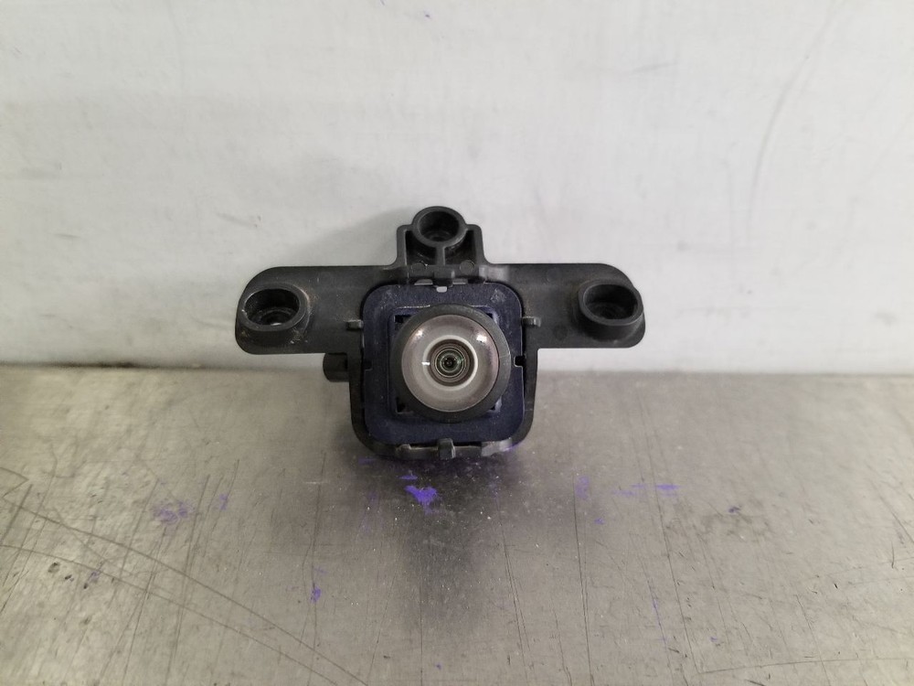18 2018 CHRYSLER PACIFICA REAR VIEW CAMERA PROJECTOR