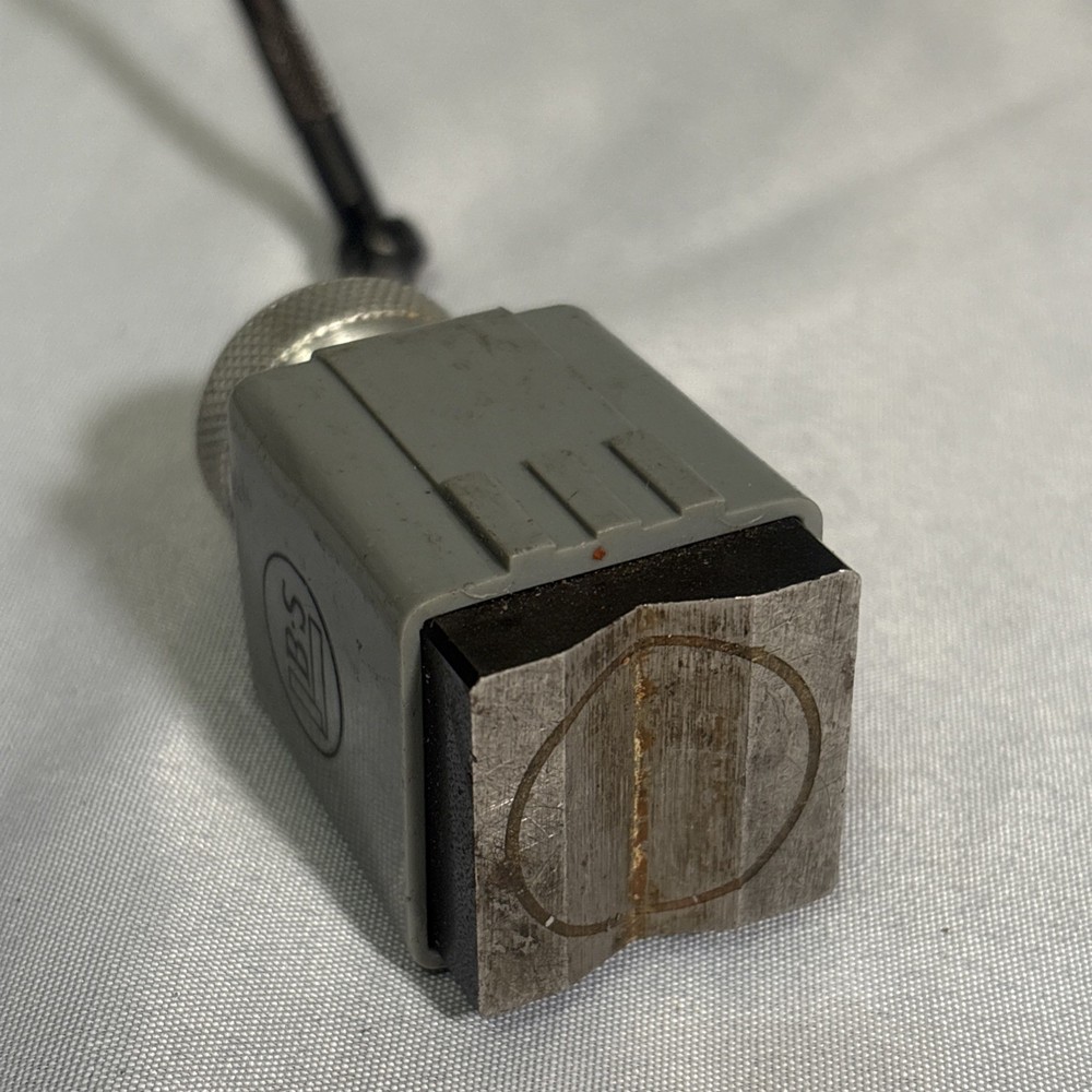 Brown & Shape Magnetic Indicator Base Small