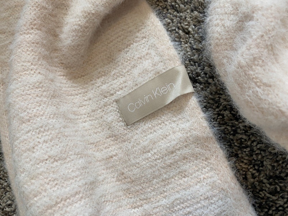 Calvin Klein Hat & Neck Scarf Wrap EUC