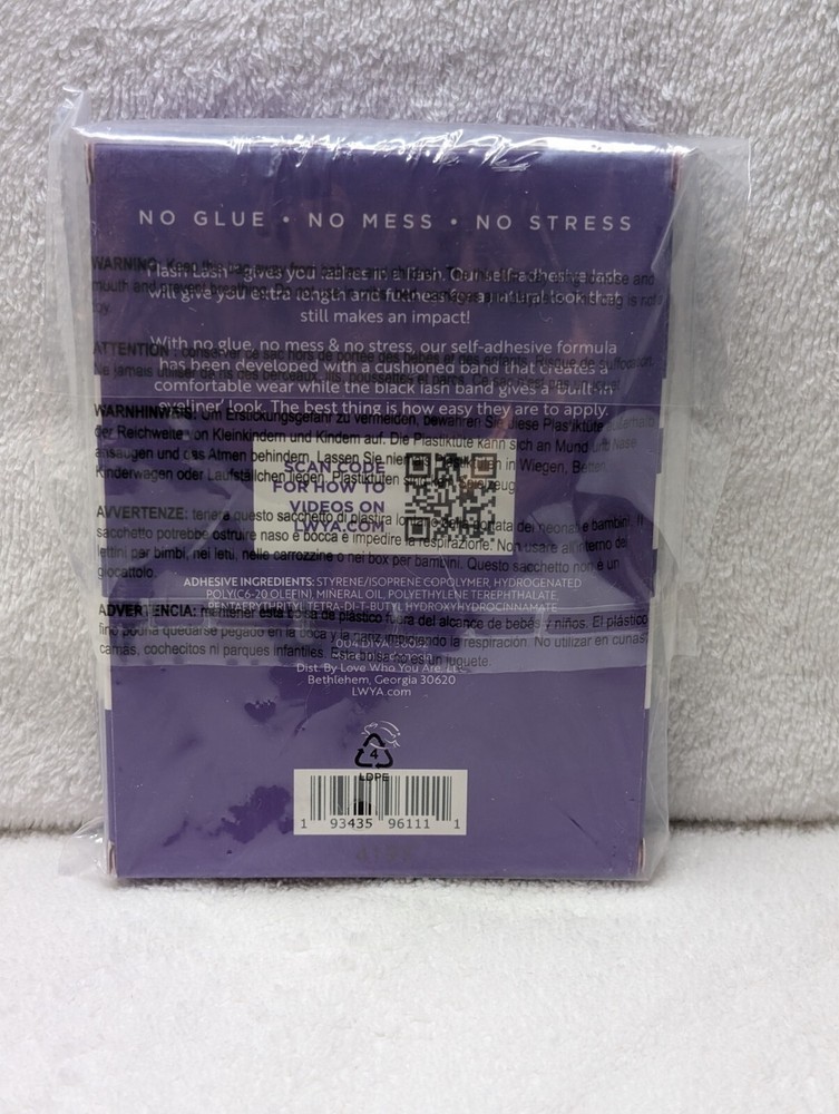 LWYA Flash Lash Diva Self-adhesive False Lashes New Sealed