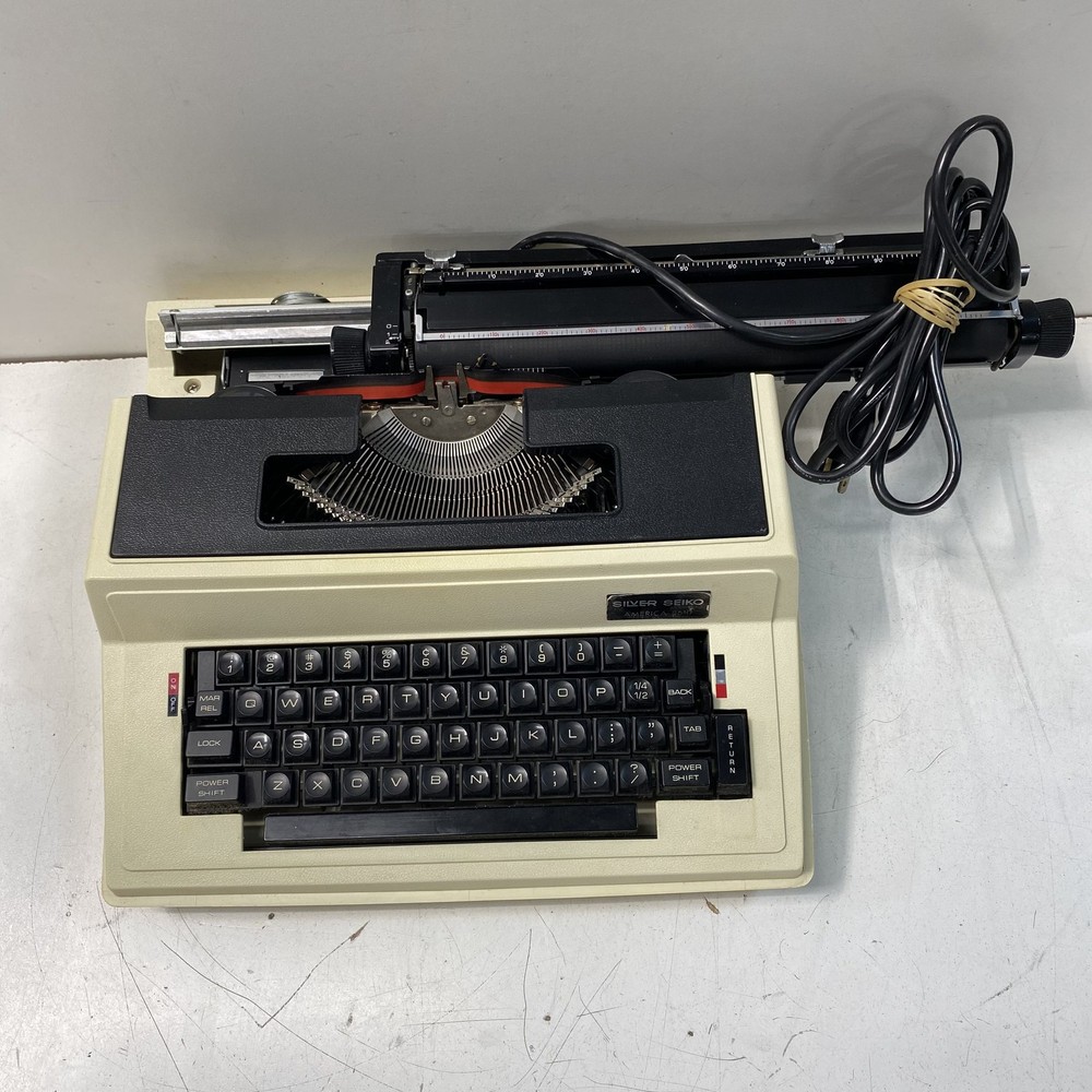 Silver Seiko American 8610 Beige Typewriter