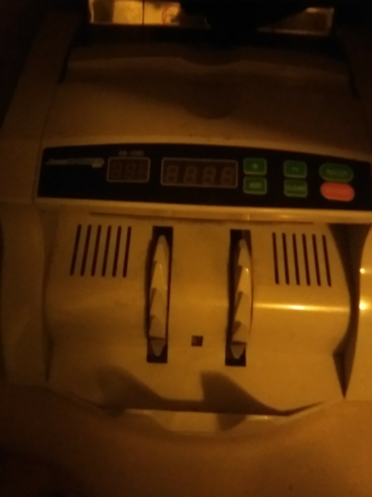 cash counting machine