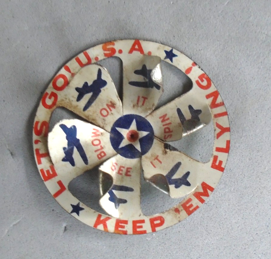 LET'S GO USA, Keep 'em Flying spinner toy, WWII home front