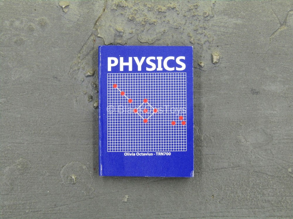 1/6 Scale Toy Gwen Stacey - Science Textbook
