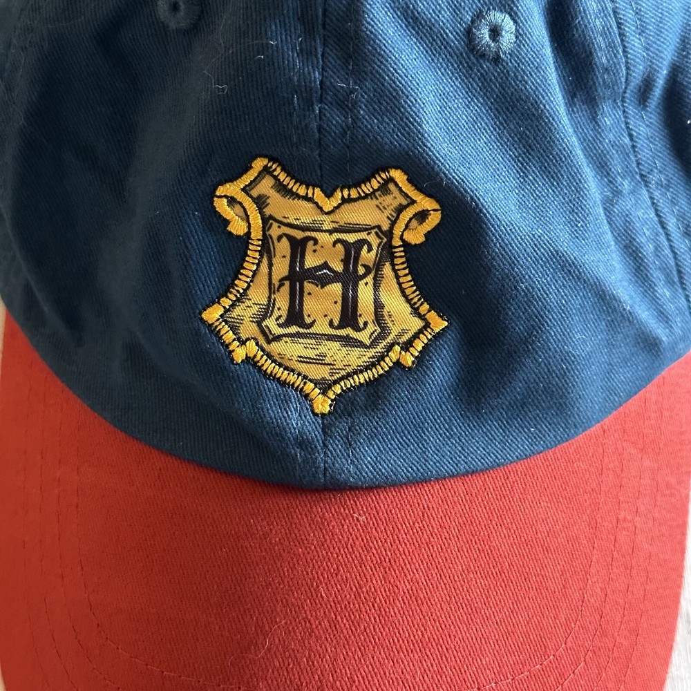 PREOWNED HARRY POTTER HUFFLEPUFF HAT RED BLUE ONE SIZE
