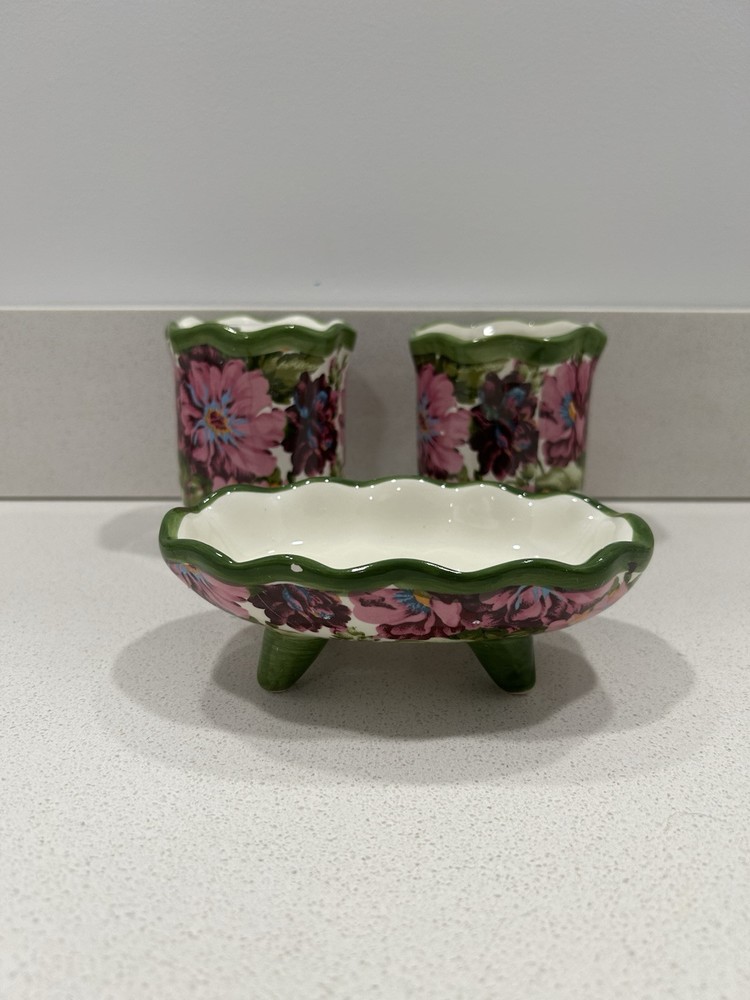 floral bathroom accessories