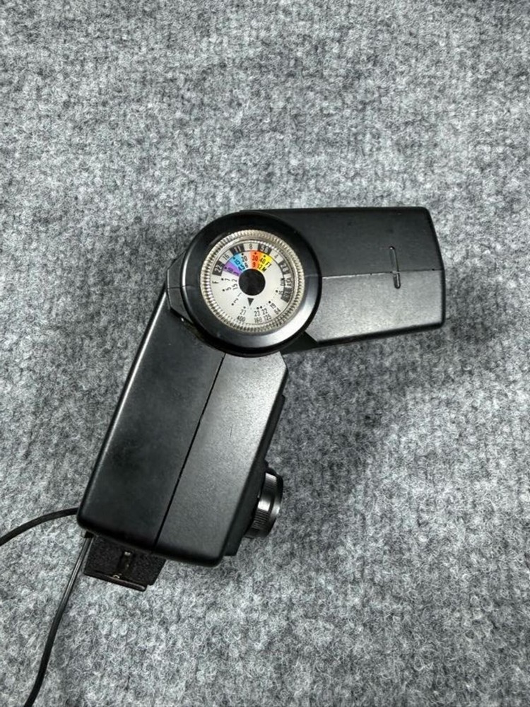 Vivitar Auto Thyristor 283 Camera Flash