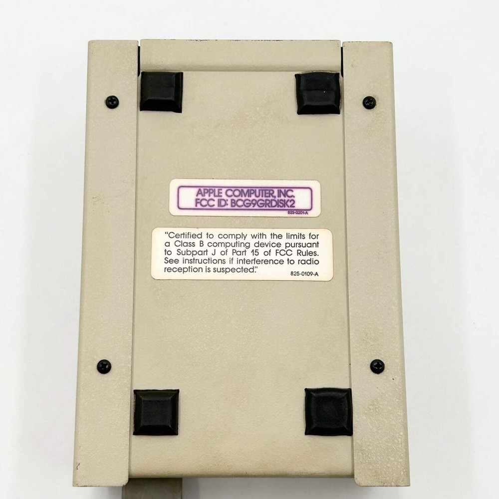 Broken Apple Disk II Floppy Drive A2M0003 READ