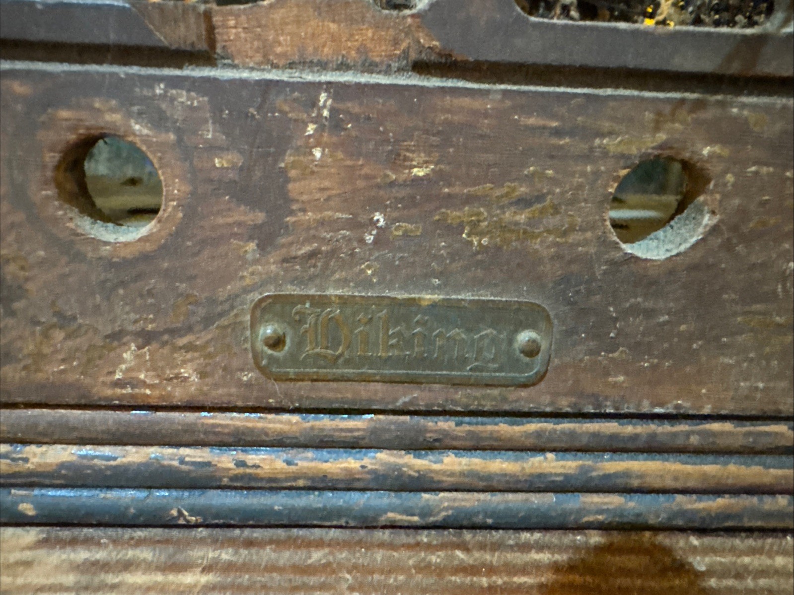 Viking Radio Enclosure - 30s Or 40s Era?