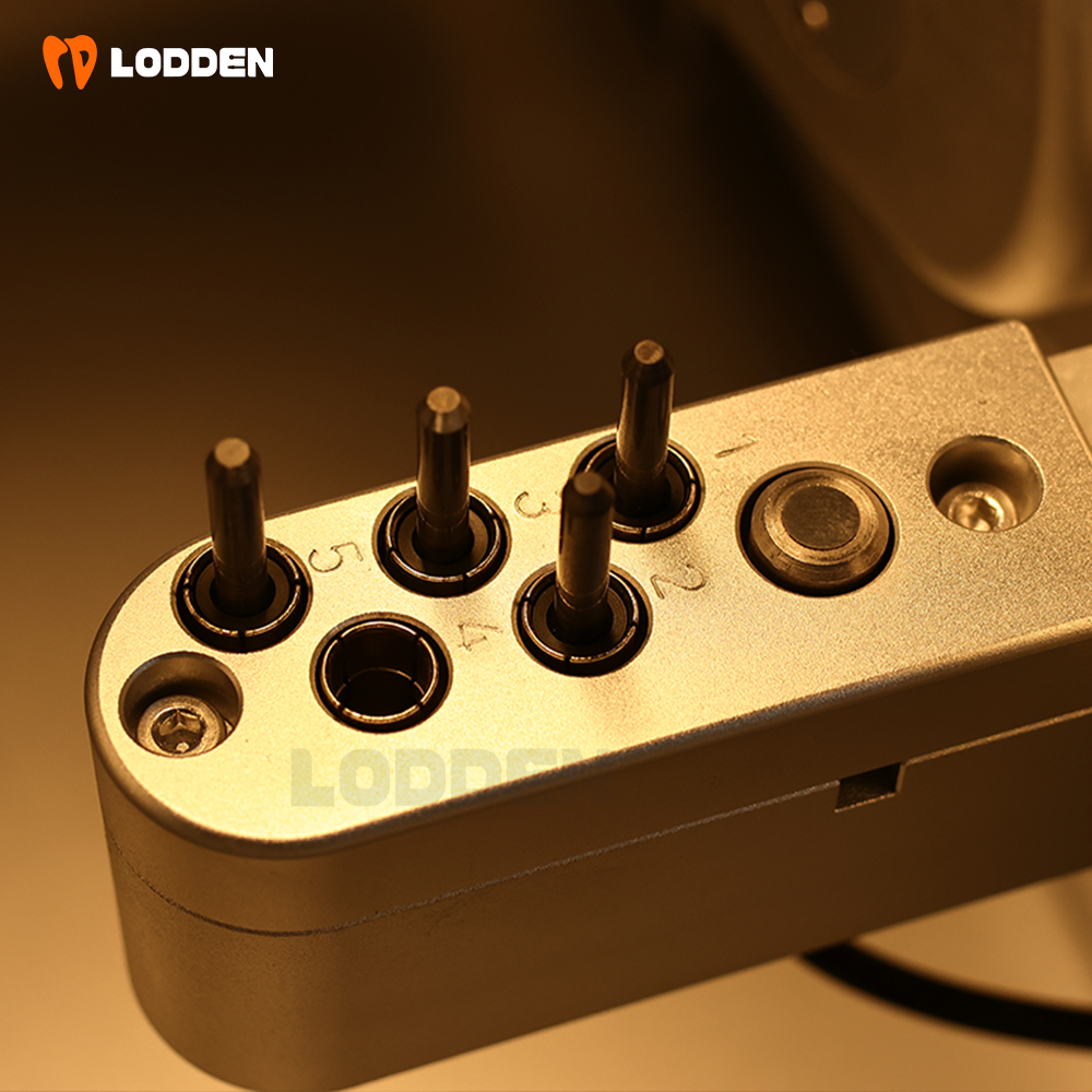 5-Axis Cutting Dental CAD/CAM Milling Machine Dentistry Closed Loop Stepper Moto