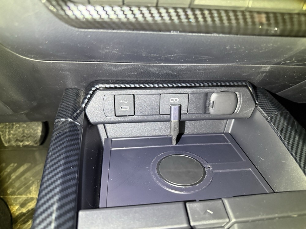 Deluxe - Prius Charging Pad