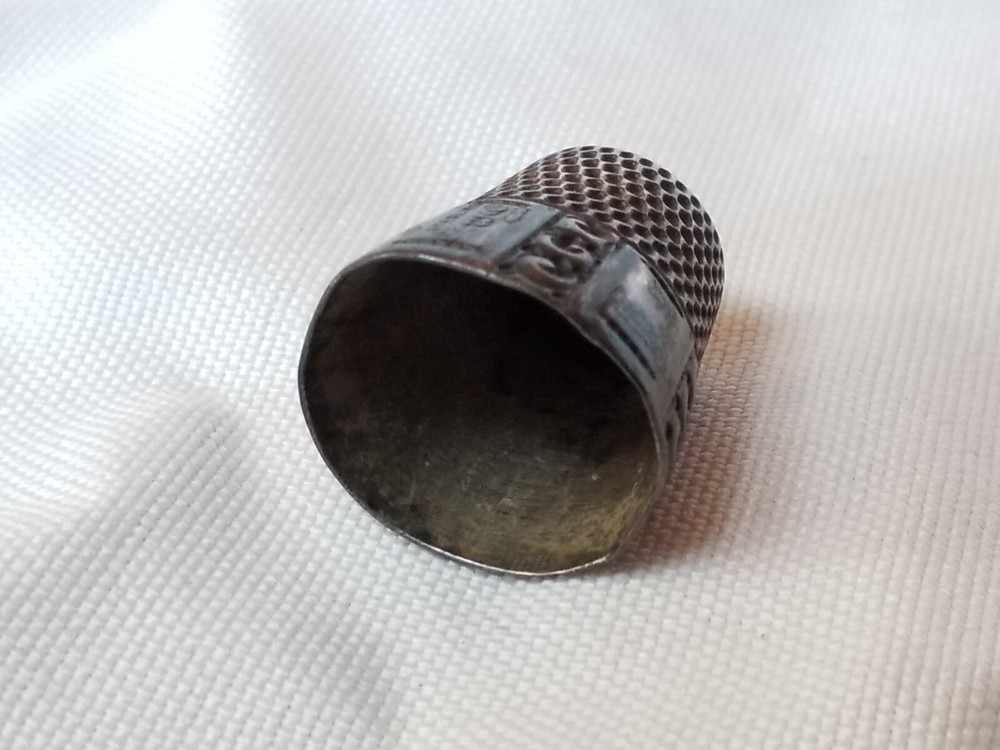 Collectible Antique Marked Sterling Silver Sewing Thimble Makers Mark! Patterns