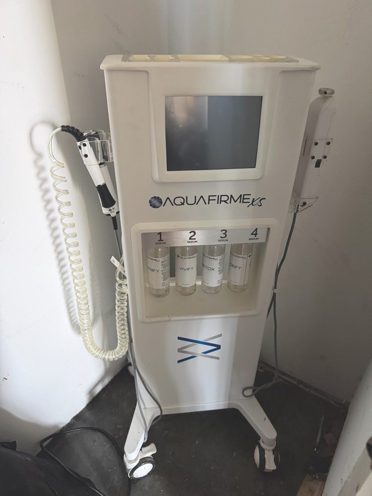 AQUAFIRME XS Multi-Function Facial Machine Touchscreen