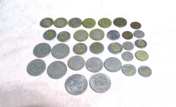 Qty 32 Assorted Mexican Coin Lot