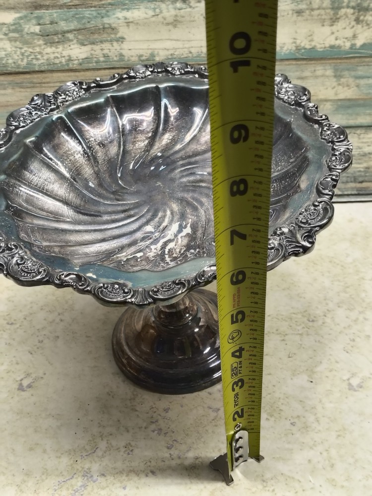 Wallace Baroque footed compote/candy dish silverplate