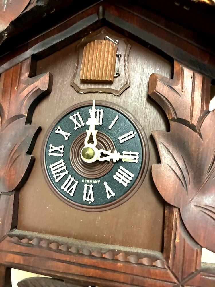 GERMAN CUCKOO CLOCK 100% WORKING CONDITION 3.6LB WEIGHTS EA.