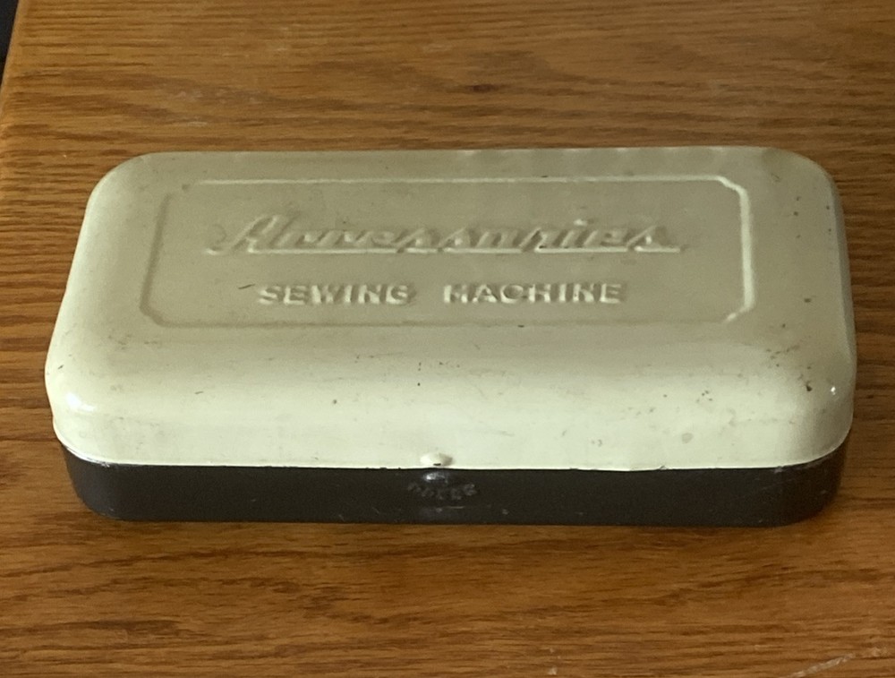 VTG Accessories Sewing Machine Tins Hinged Lid Box Empty Storage
